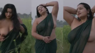 Maya The Doe Eyed Gurl Mams Out in Open Field Uncut Video